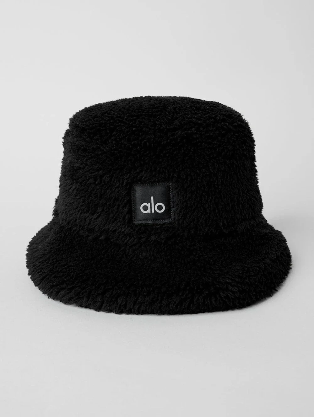 Alo Yoga Foxy Sherpa Bucket Hat in Black
